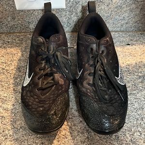 Nike women’s softball cleats